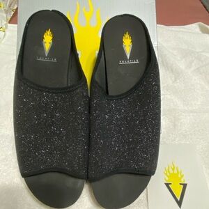 Volatile Festina Womens Shoes Black Size 10, like new / worn once